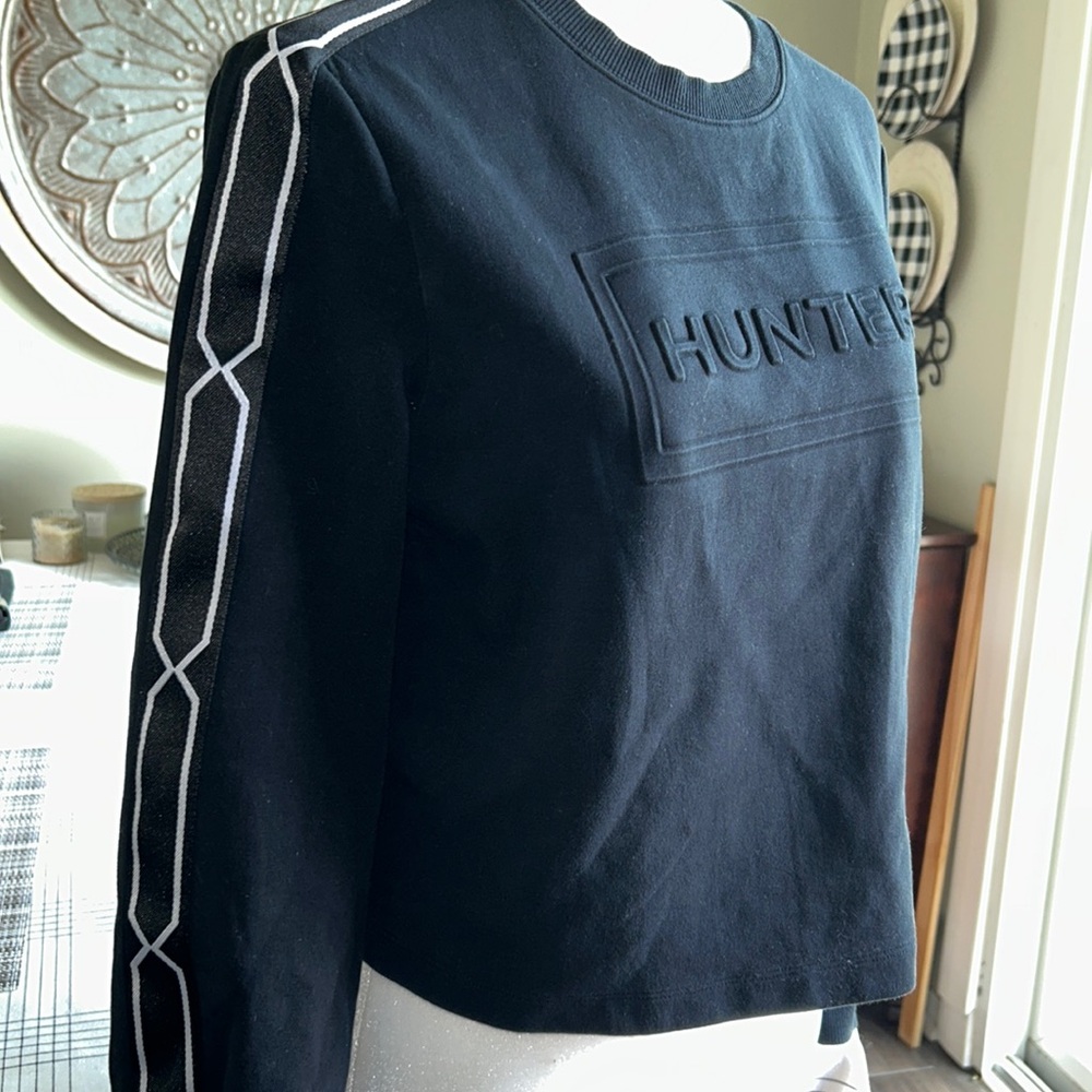 Black embossed Hunter cropped sweatshirt